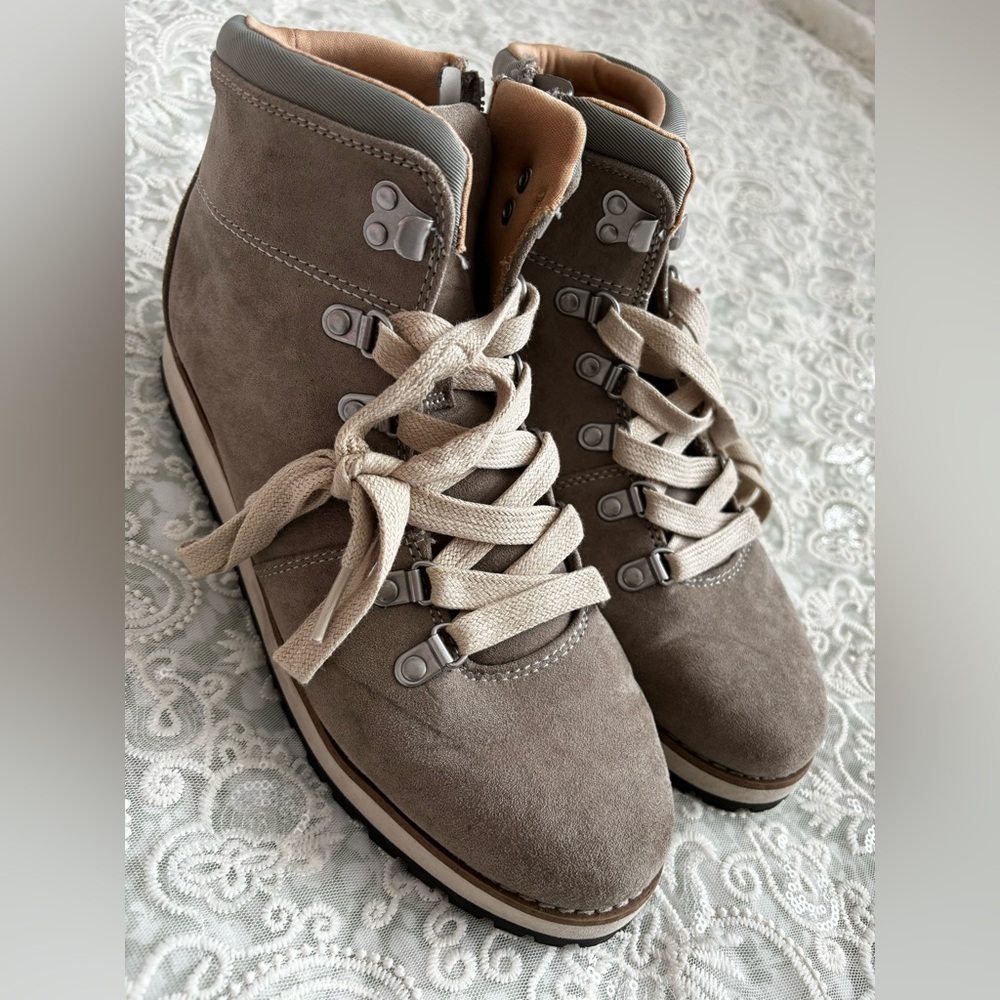 Target Brand 8.5 boots